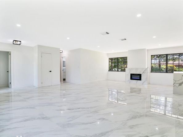 4190 SW 4th St, Plantation FL 33317