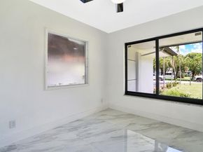 4190 SW 4th St, Plantation FL 33317