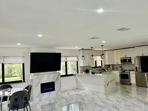 4190 SW 4th St, Plantation FL 33317