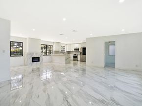 4190 SW 4th St, Plantation FL 33317