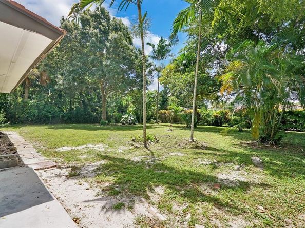 4190 SW 4th St, Plantation FL 33317