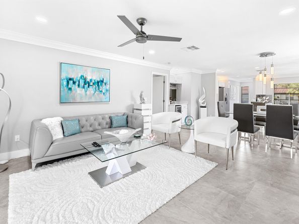 9187 Norte Lago 5b, Boca Raton FL 33428