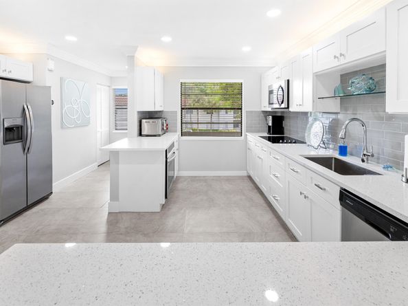 9187 Norte Lago 5b, Boca Raton FL 33428