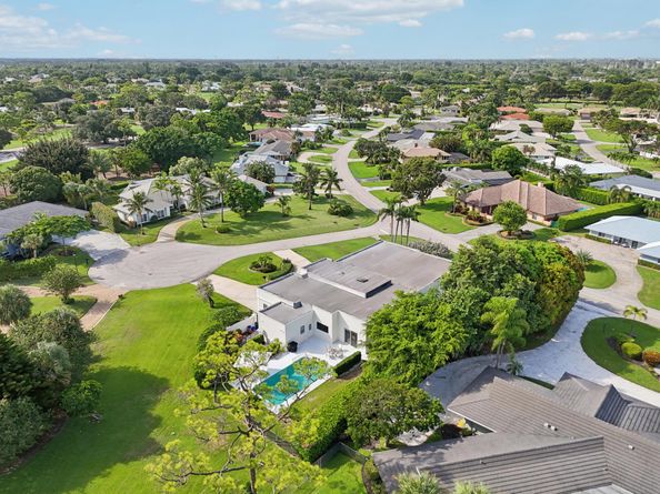 257 N Country Club Drive, Atlantis FL 33462