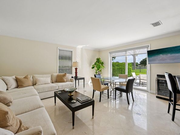 257 N Country Club Drive, Atlantis FL 33462