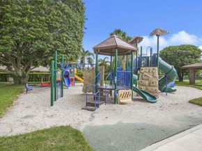 257 N Country Club Drive, Atlantis FL 33462