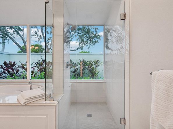 257 N Country Club Drive, Atlantis FL 33462