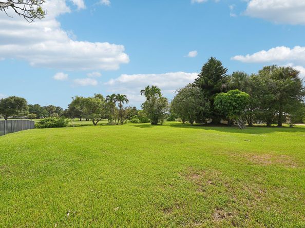 257 N Country Club Drive, Atlantis FL 33462