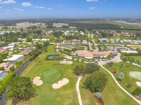257 N Country Club Drive, Atlantis FL 33462