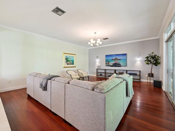 257 N Country Club Drive, Atlantis FL 33462