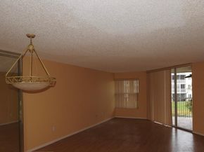 7641 Granville Dr 209, Fort Lauderdale FL 33321