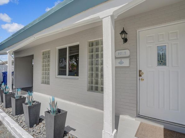 2012 NW 11th Avenue, Fort Lauderdale FL 33311