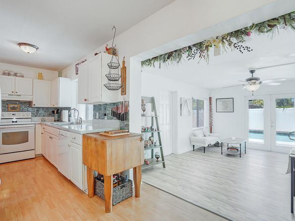 2012 NW 11th Avenue, Fort Lauderdale FL 33311
