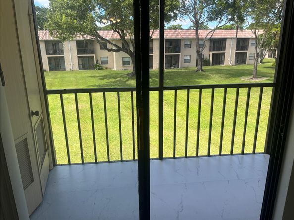 6796 Palmetto Cir 202, Boca Raton FL 33433