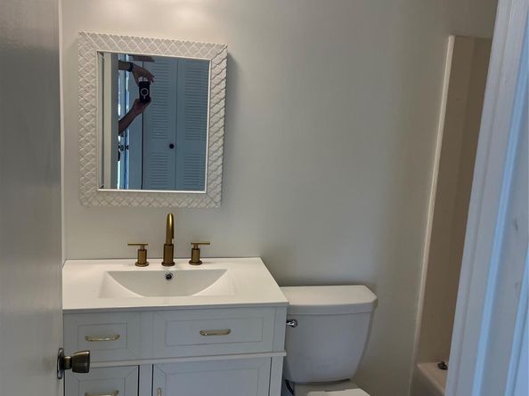 6796 Palmetto Cir 202, Boca Raton FL 33433