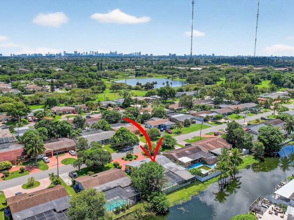 3516 E Shore Road, Miramar FL 33023