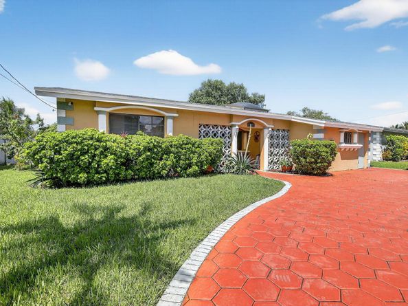 3516 E Shore Road, Miramar FL 33023