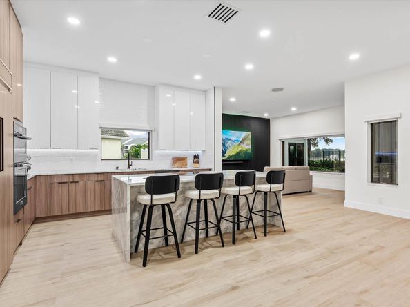 2670 Tecumseh Drive, West Palm Beach FL 33409