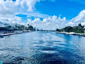 23 Isla Bahia Dr, Fort Lauderdale FL 33316