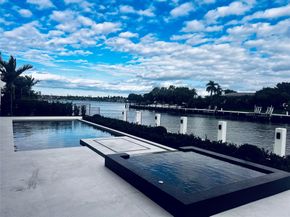 23 Isla Bahia Dr, Fort Lauderdale FL 33316