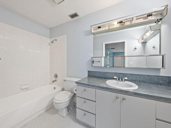 5270 Nesting Way B, Delray Beach FL 33484