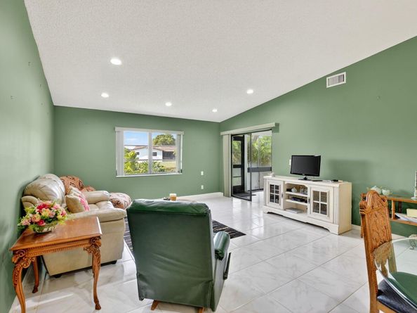 6096 Kings Gate Circle, Delray Beach FL 33484
