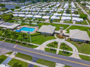 135 NW 14th Street, Boynton Beach FL 33426