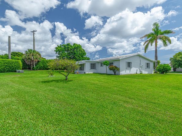 135 NW 14th Street, Boynton Beach FL 33426