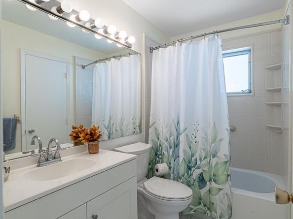 135 NW 14th Street, Boynton Beach FL 33426