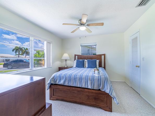 135 NW 14th Street, Boynton Beach FL 33426