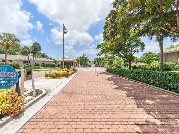 5465 Monterey Circle E, Delray Beach FL 33484