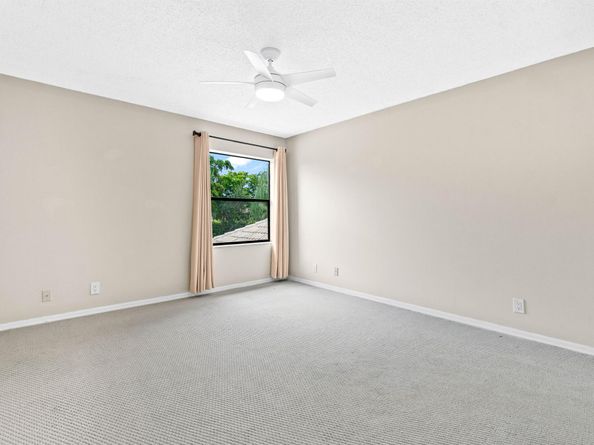 5465 Monterey Circle E, Delray Beach FL 33484