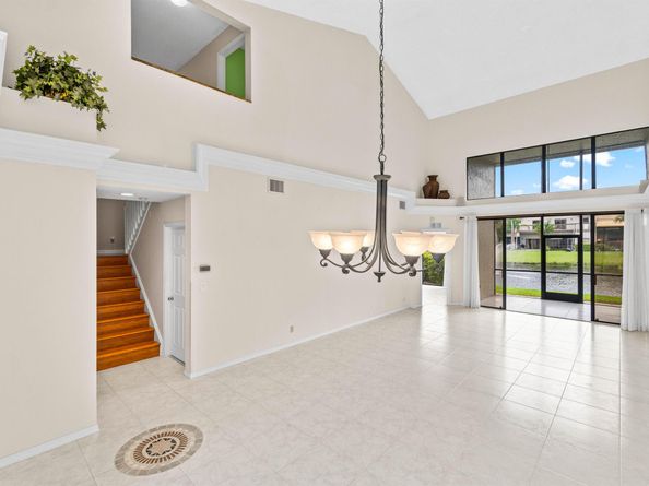 5465 Monterey Circle E, Delray Beach FL 33484