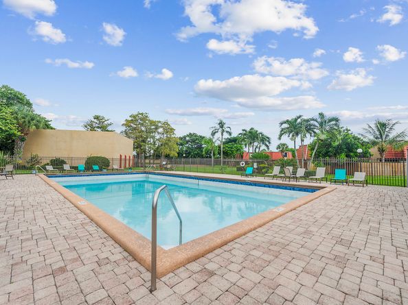 8141 Severn Drive B, Boca Raton FL 33433