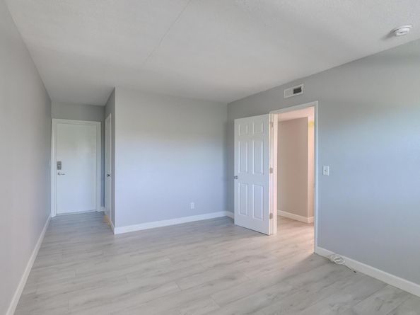 2591 NE 55th Court 201, Fort Lauderdale FL 33308