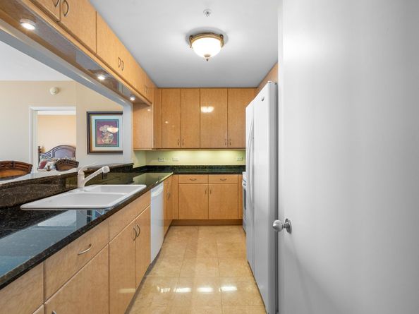 801 Brickell Key Blvd 2903, Miami FL 33131