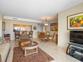 801 Brickell Key Blvd 2903, Miami FL 33131