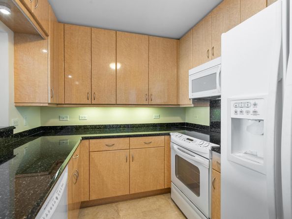 801 Brickell Key Blvd 2903, Miami FL 33131