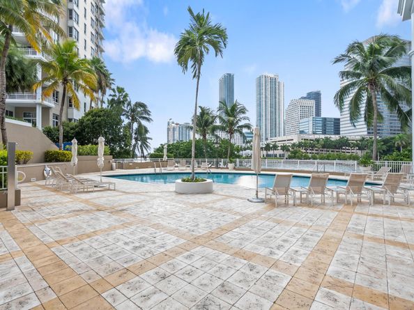 801 Brickell Key Blvd 2903, Miami FL 33131