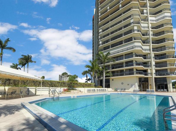 1900 Consulate Place 1005, West Palm Beach FL 33401