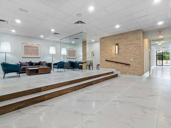 1900 Consulate Place 1005, West Palm Beach FL 33401