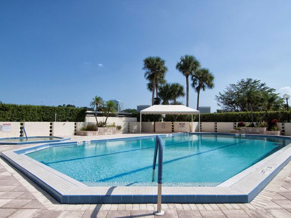 1900 Consulate Place 1005, West Palm Beach FL 33401