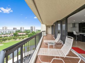1900 Consulate Place 1005, West Palm Beach FL 33401