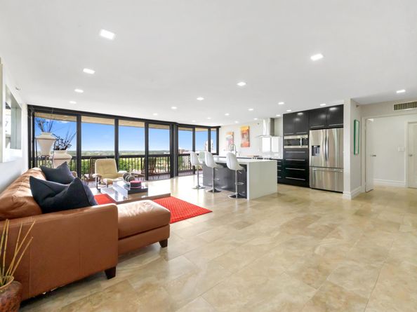 1900 Consulate Place 1005, West Palm Beach FL 33401