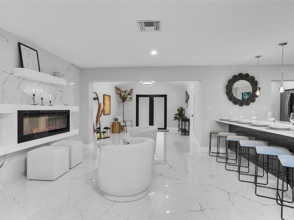 2748 NW 9th Ln, Wilton Manors FL 33311