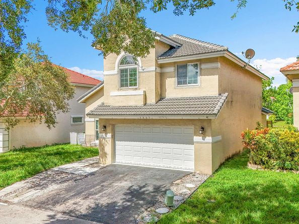 2865 NW 68th Lane, Margate FL 33063