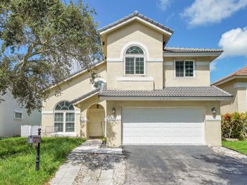 2865 NW 68th Lane