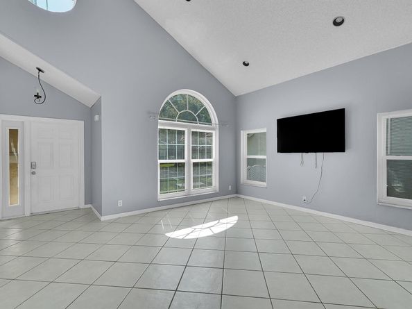2865 NW 68th Lane, Margate FL 33063