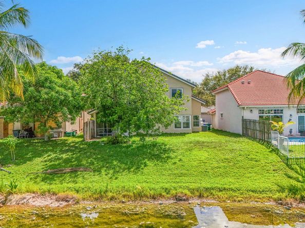 2865 NW 68th Lane, Margate FL 33063
