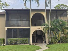 410 Pine Glen Lane D2, Greenacres FL 33463